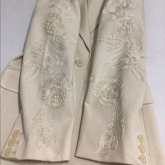 Bloomingdale’s Cream Ecru Single Button Embroidered Sleeves Blazer Size 2 Petite - Picture 7 of 13